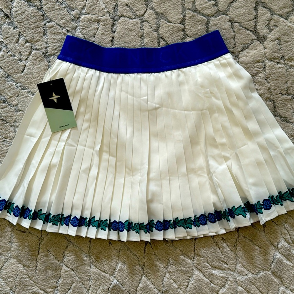 Tuckernuck tennis NWT’s skirt